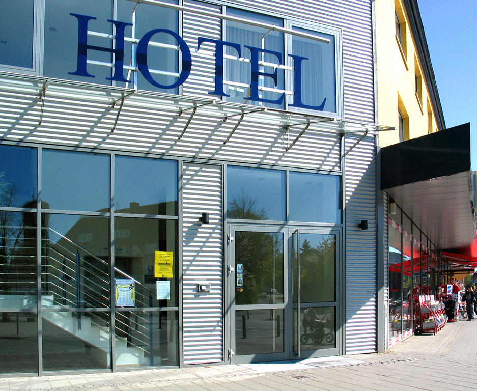 Hotel Am Segelhafen Кіль Екстер'єр фото